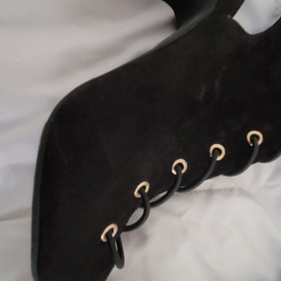 Lace up over the knee boot - Picture 5 of 7